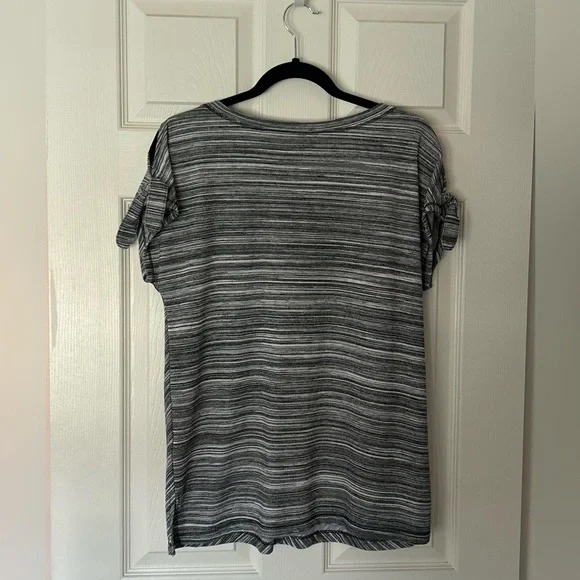 Ruby Rd. Top - Picture 2 of 11